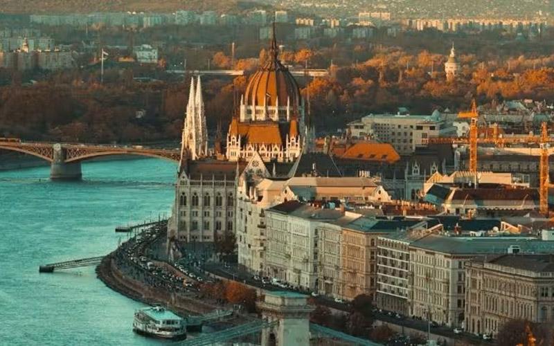 拿一个小国的投资入籍好不好？